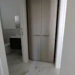 Super Modern Flat With Large Balcony In شقة بيبيوني