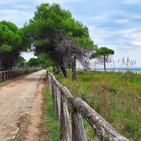Super Modern Flat With Large Balcony In Apartment Bibione