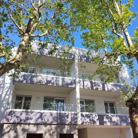 Super Modern Flat With Large Balcony In