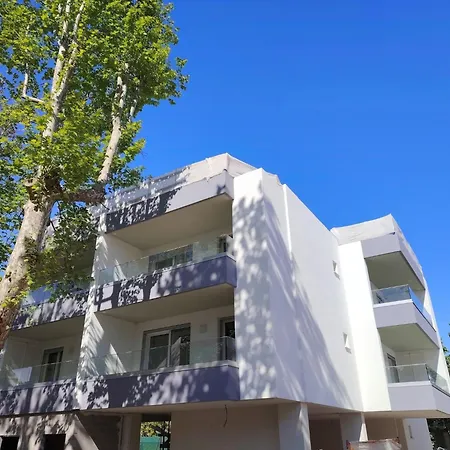 アパート Super Modern Flat With Large Balcony In ビビオーネ